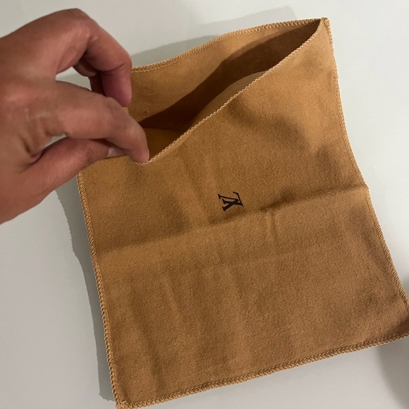LOUIS VUITTON SMALL DUST BAG - Picture 4 of 7